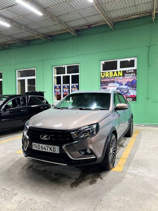Lada vesta kross