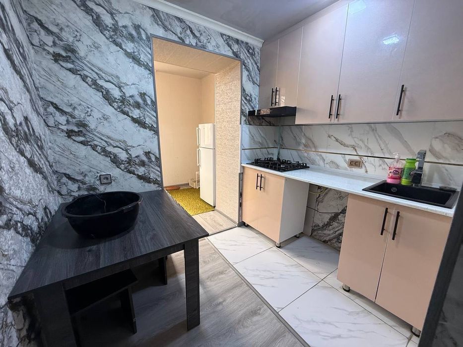 Сдается 1 комнатная квартира  С мебелью  в горде Алмалык