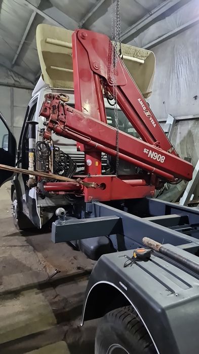 Montare macarale bene basculabile iveco Mercedes isuzu nissan VW LT