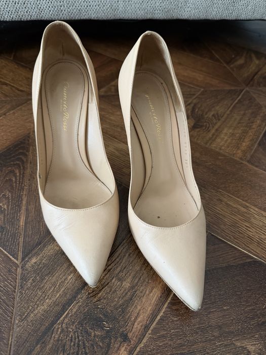 Продам туфли Gianvito Rossi бежевые