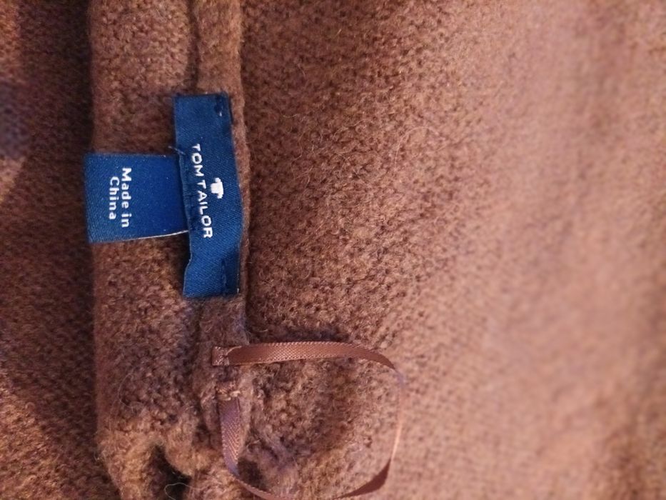 Fular cu caciula imoreuna de femei marca Tom Tailor maro