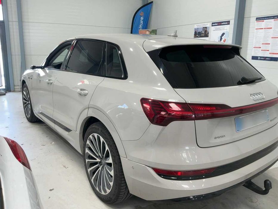 Audi e-tron 55 quattro Advanced 300kW 95kwh 406ks