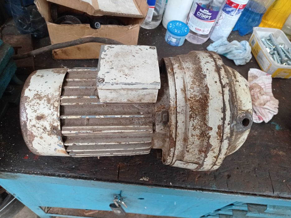 Редуктор и гривни за месомелачка