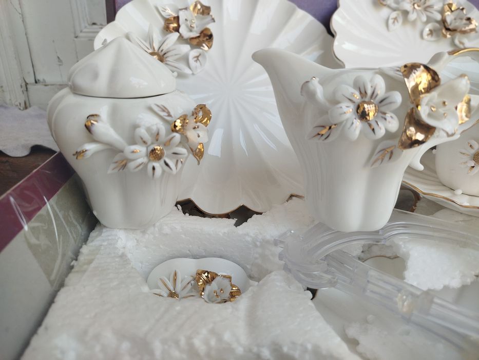 Koʻrkam chinni idishlar