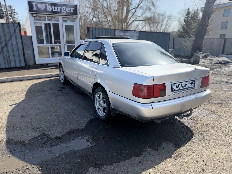 Продам Ауди А6 С4