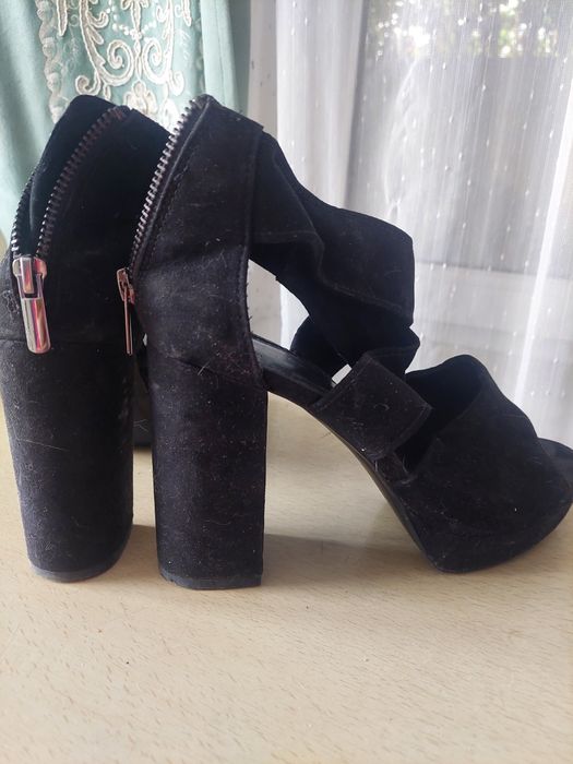 Обувь женская 39 размер