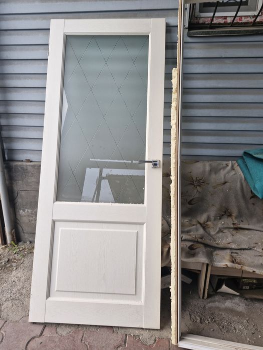 Продам дверь одну