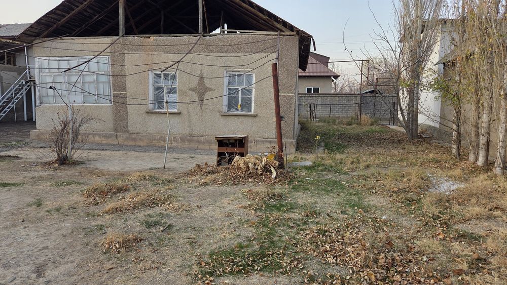 Участка сотилади