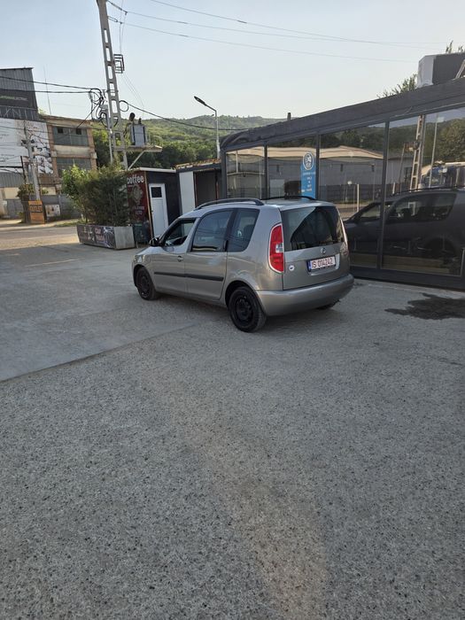 SKODA Roomster 2010 — imagine 3