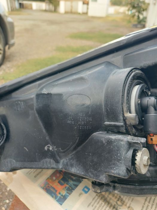 Оптика от Тайота естиме