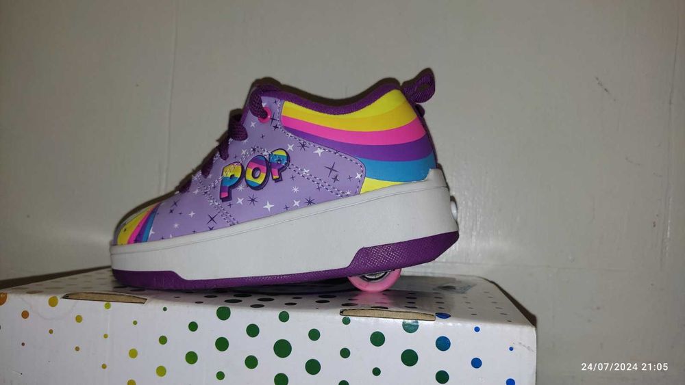 Маратонки обувки с колелца POP by HEELYS