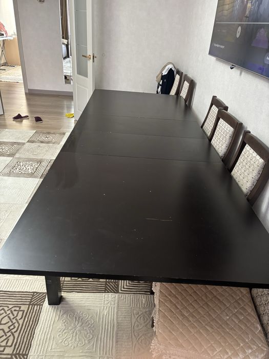 Продается Стол В хорошем качестве