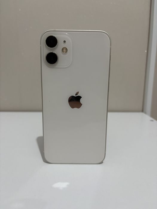 Iphone 12 mini 64 GB Бял