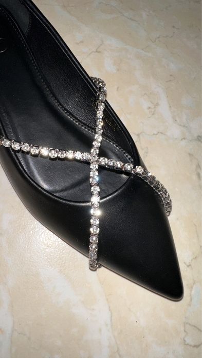 Балетки нарядные с камнями в черном цвете