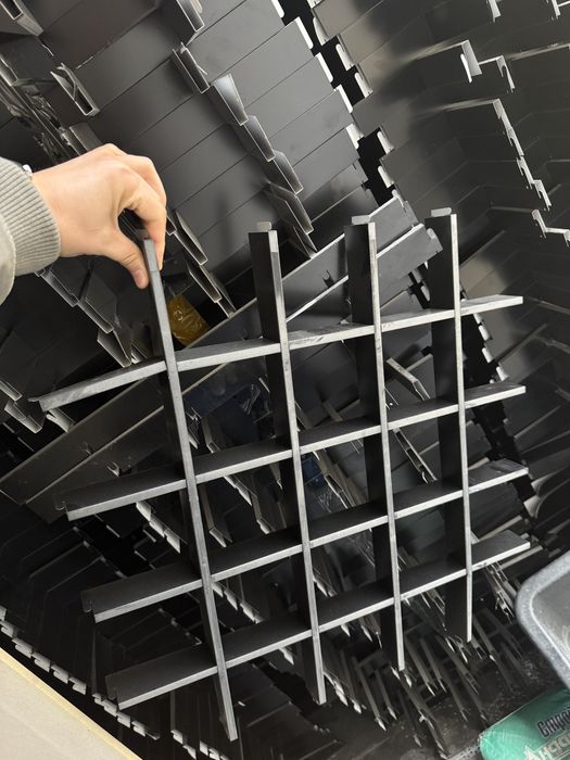 Продам потолок грильято