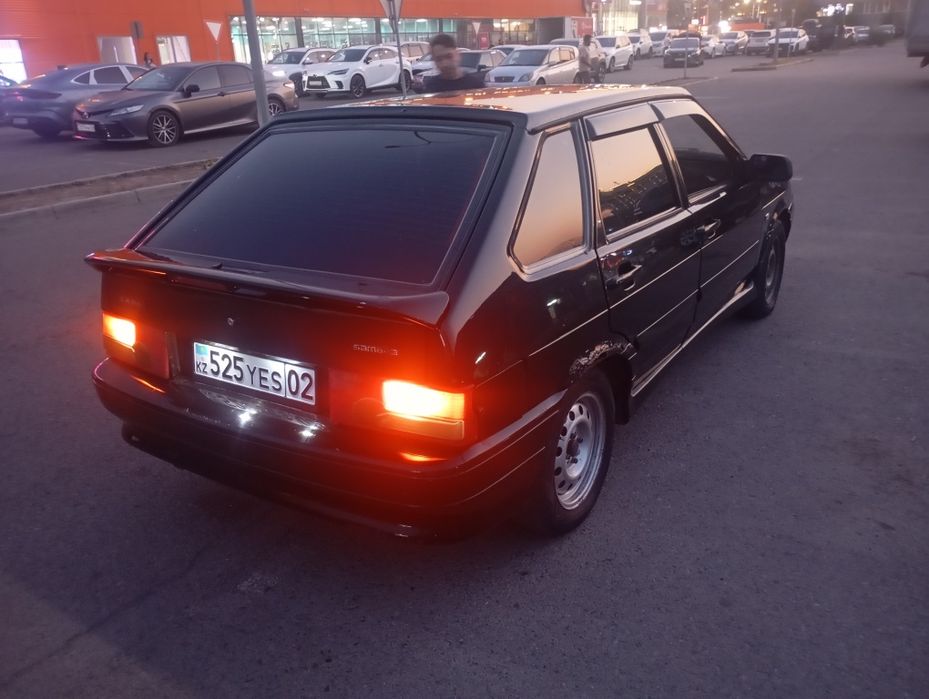 Ваз лада - 2114 .