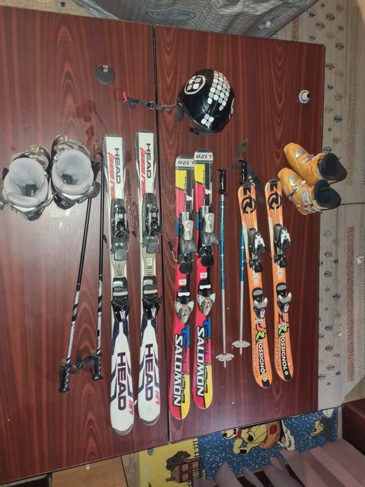 Urgent! Schiuri mărimi copii, clăpari, cască, bețe