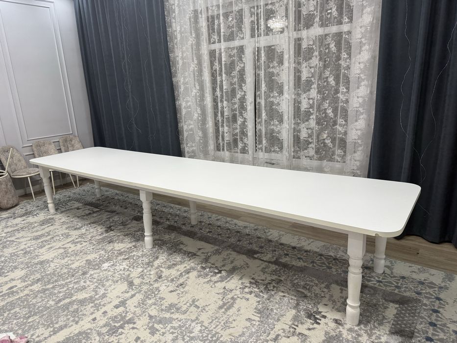 Стол стуля диван