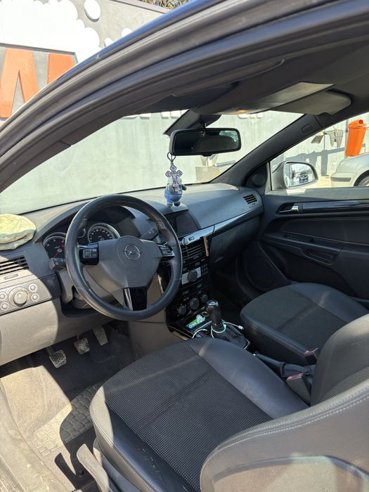 OPEL Astra 2010 — imagine 5