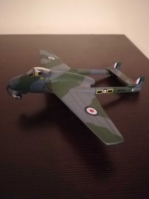 Колекция " Бойните самолети ". 59 броя Изработени от метал.