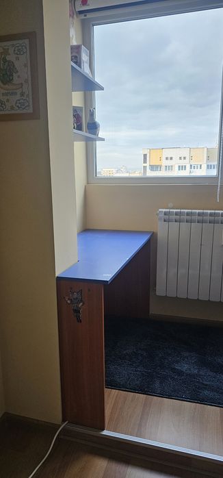 Бюро за усвоен балкон