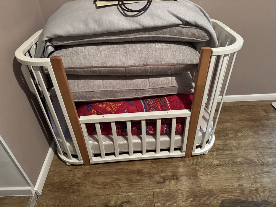 Продам детскум кроватку