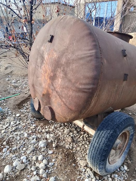 Цистерна на колёсах