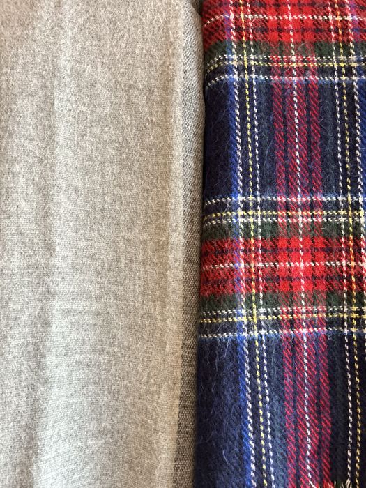 Дамски големи шалове