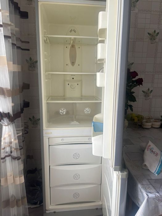 Продам холодильник