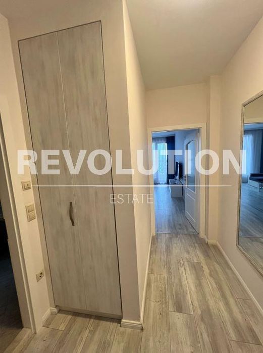 Дава се под наем Двустаен апартамент в к.к. Златни пясъци - 75 кв.м за 600 € - Снимка #4