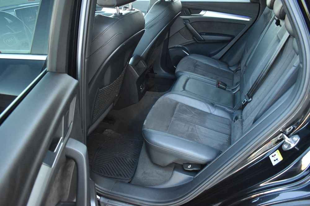 AUDI Q5•SPORT Packet•2017•side assist•Lane assist