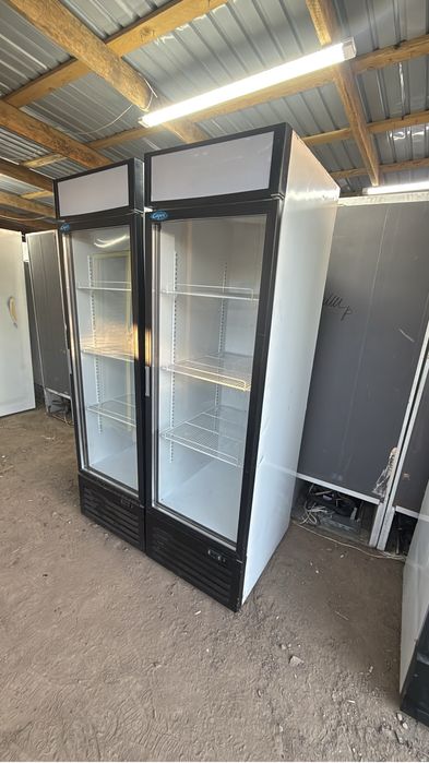 Витринный холодильники