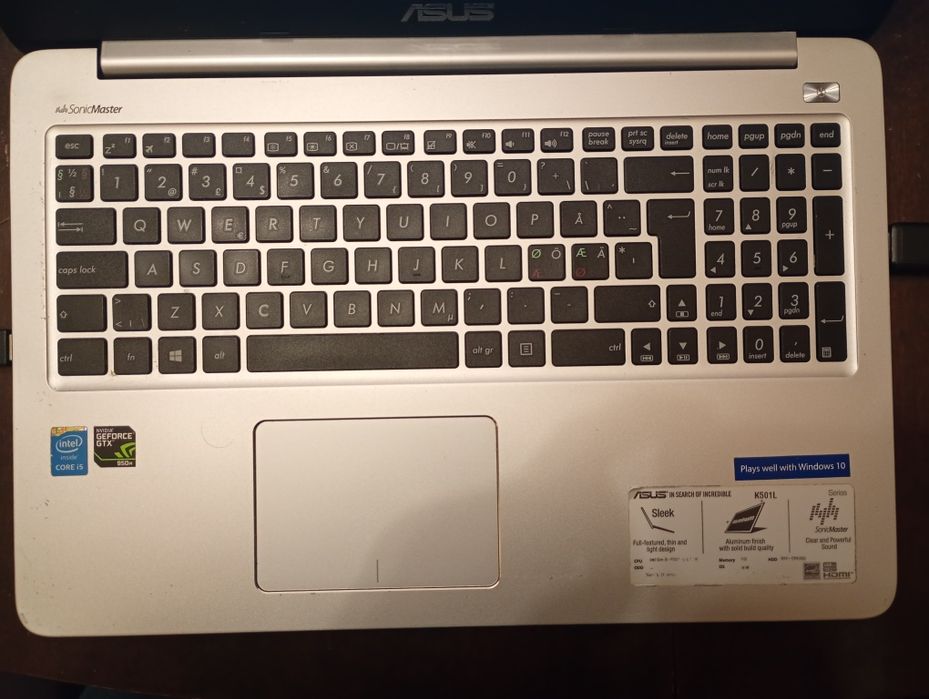 Vând laptop i5 Gaming preț 800 lei