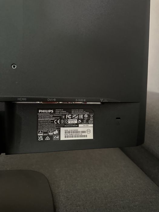 Monitor Philips.