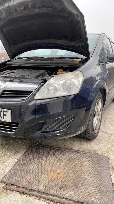 Opel Zafira B 2009 face на части