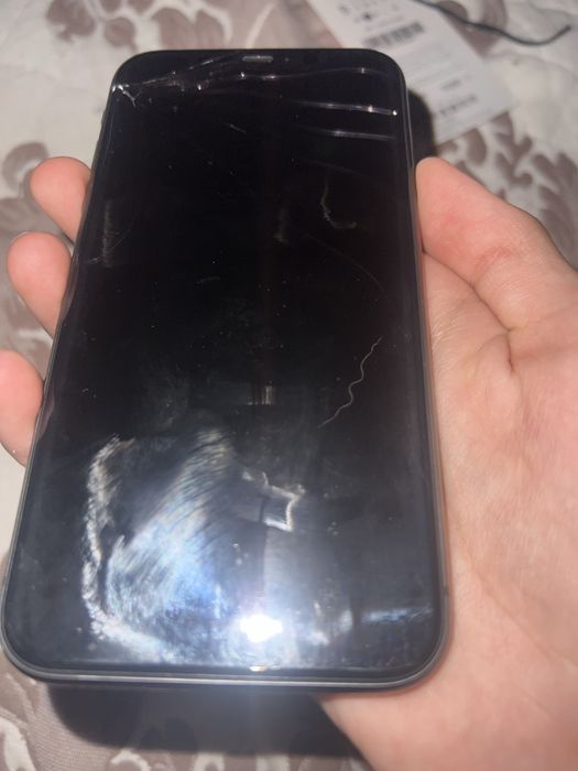 Iphone 11 72%/128gb с коробкой