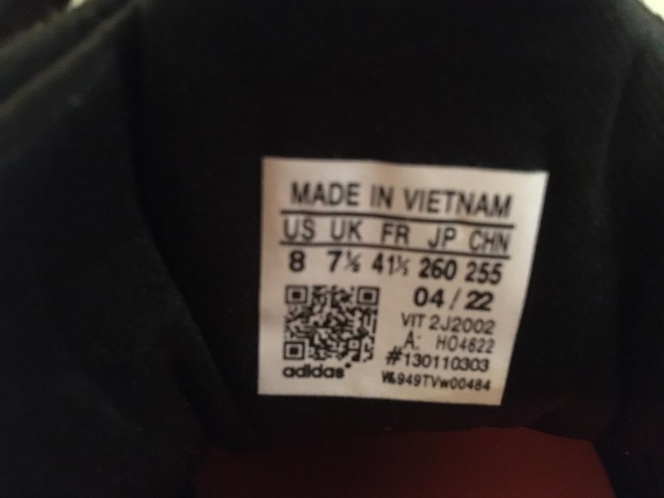 Кроссовки продаю