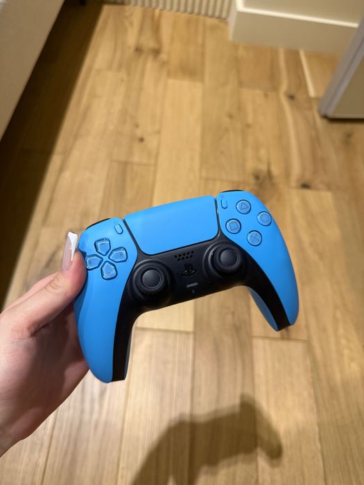 PS5 CFI-1208a, с диском