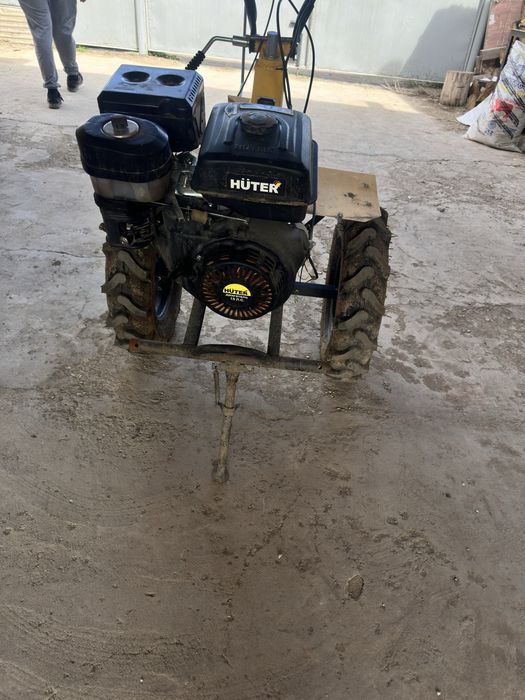 Продам культиватор Huter