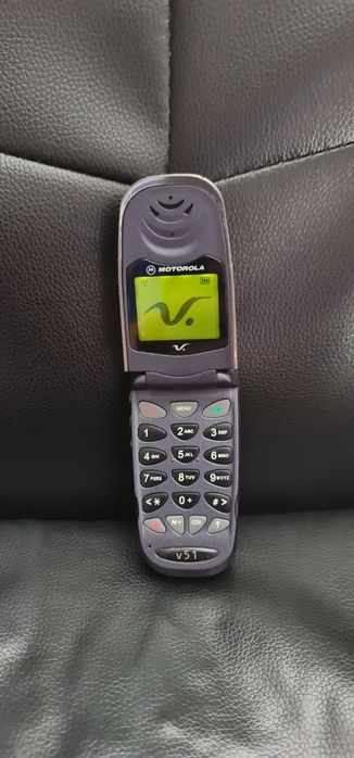 Motorola v51 impecabil !