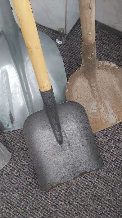 Lopata zapada noua sau folosita pret mic