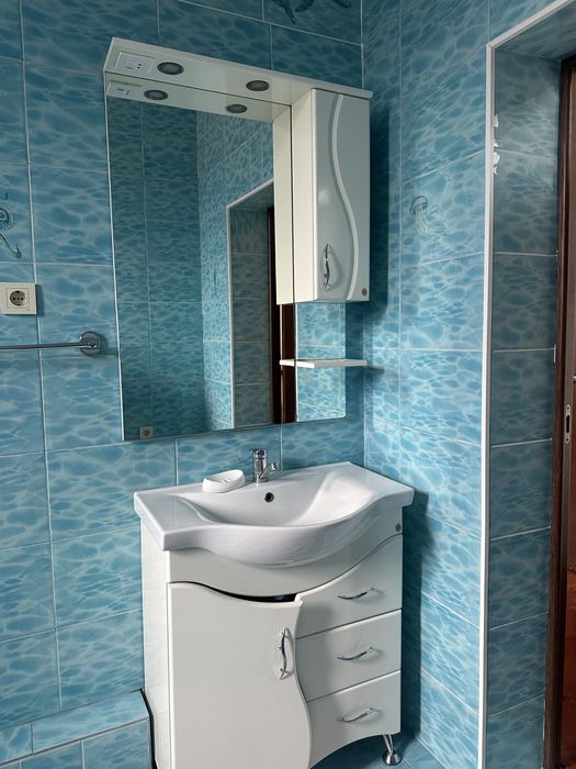 Продам туалет и роковину тумбы