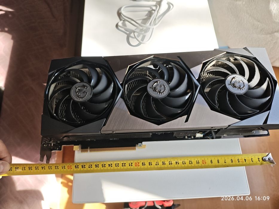 Продавам масивна видео карта MSI SUPRIM X RTX 3070 8GB