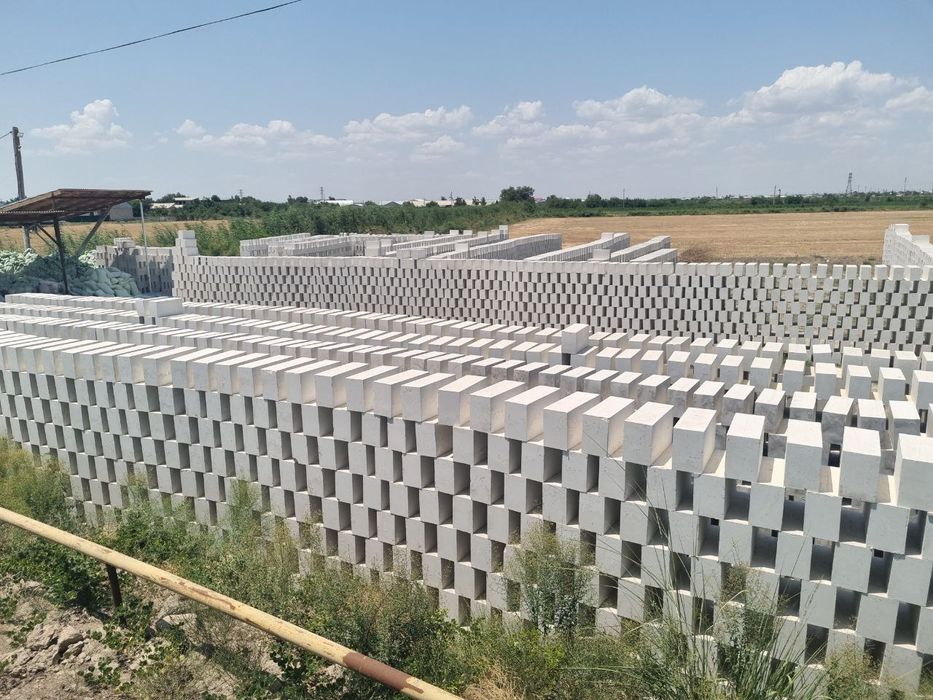 Пена блокни зури бизда