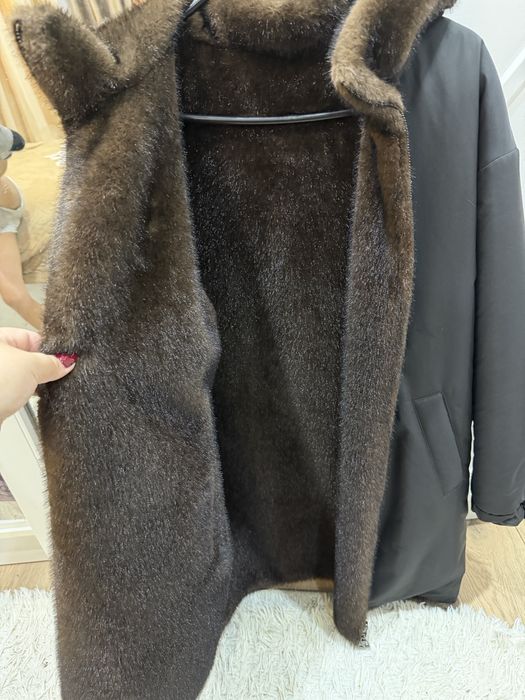 Продам  зимнюю женскую куртку