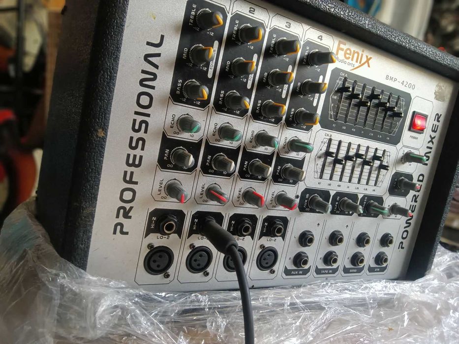 3 в 1 !!!  PowerMixer,  Усилвател + миксер + ефекти. Може с тонколони!