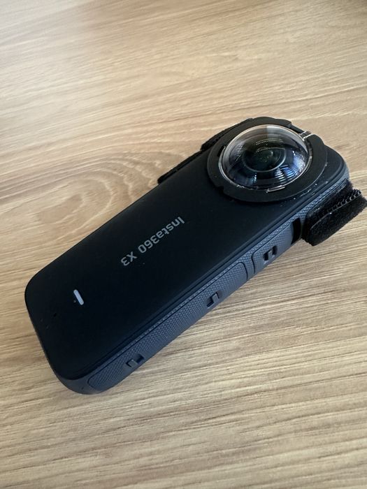 Insta360 X3  Cameră 360° 5.7K + husă protecție – stare bună