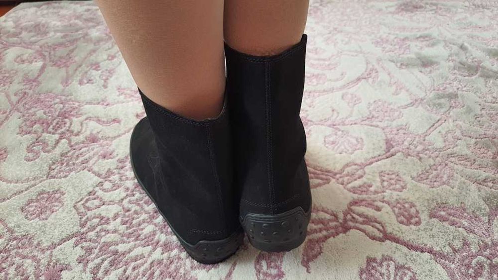 Ghete trendy full piele de la TOD'S marimea 40-40,5 , zero km