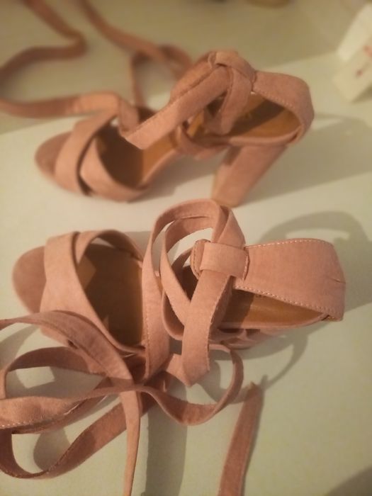 Босоножки летние