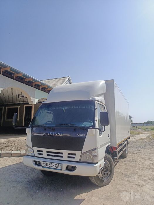 Isuzu 5 tonn 2015